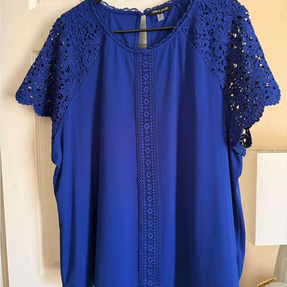 Cable & Gauge Royal Blue Lace Sleeve Blouse – XXL